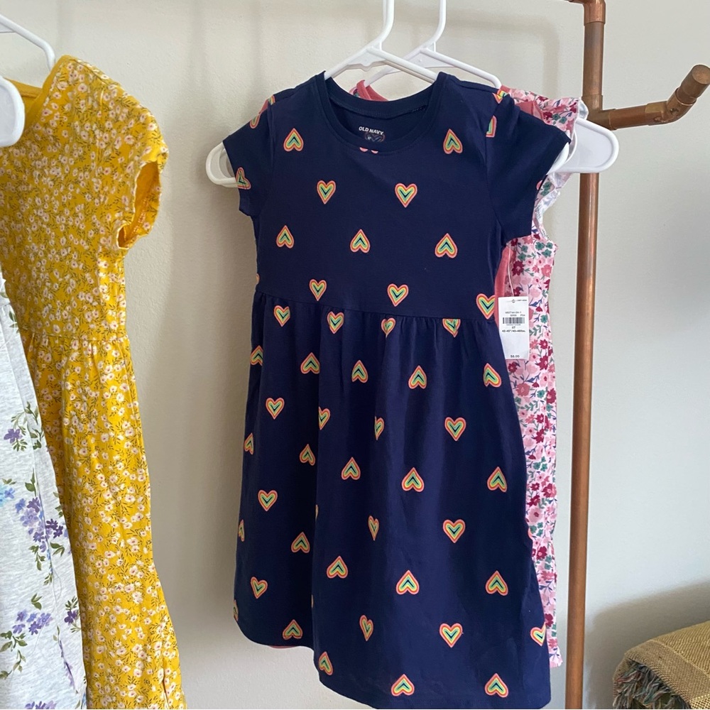 ❌SOLD❌ Girls Clothing Bundle (11 items) - Picture 3 of 11